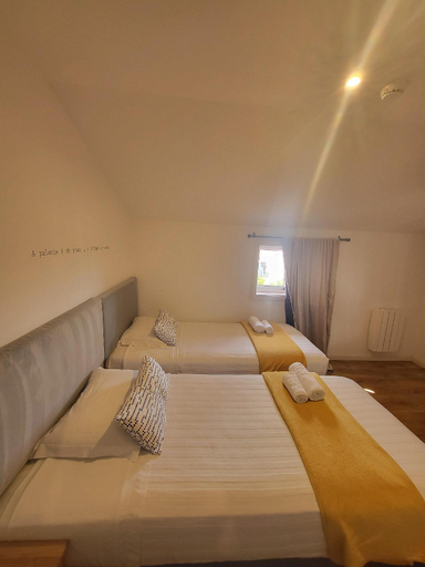Bedroom 3, What Else Guest House, Ourém