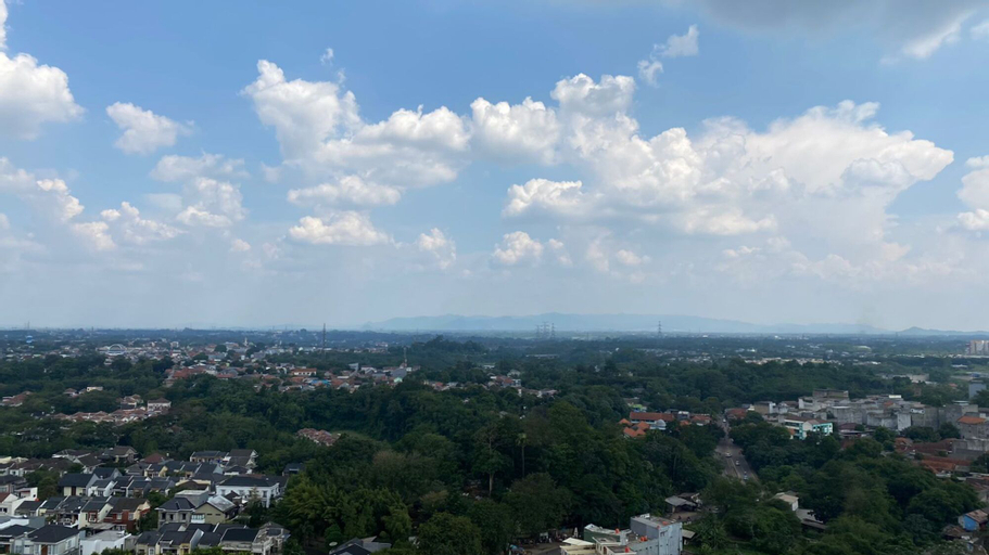 Exterior & Views 4, Comfort and Warm 2BR at Parkland Avenue Apartment By Travelio, South Tangerang