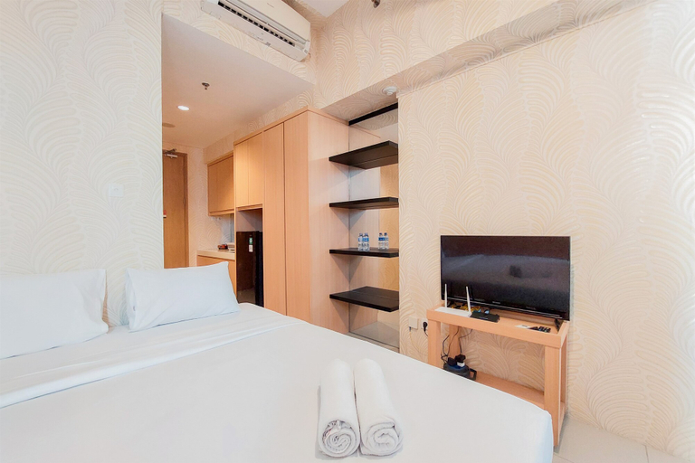 Bedroom 3, Nice and Modern Studio at Tree Park City Cikokol Apartment By Travelio, Tangerang