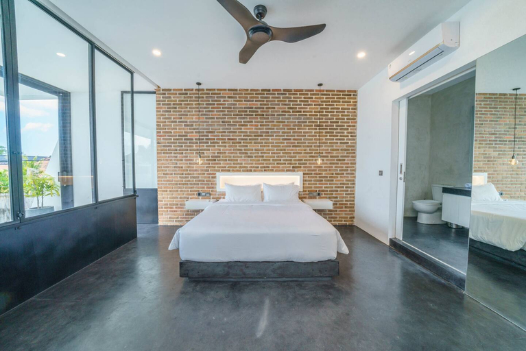 Bedroom 2, Loft Alex: Modern 1 BR Luxury Loft in Berawa, Badung