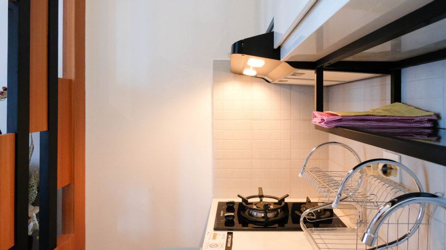 Others, Calm Studio at Supermall Mansion Apartment Benson Tower By Travelio, Surabaya