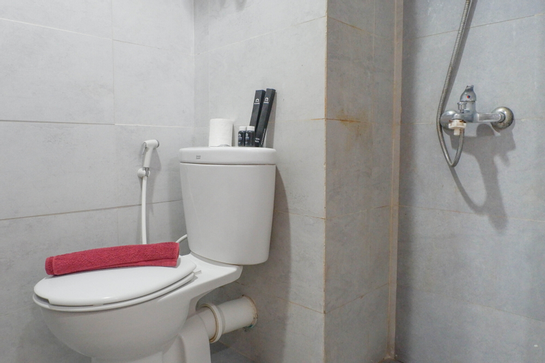 Bedroom 3, Minimalist Modern Studio Room Apartment at Taman Melati By Travelio, Surabaya