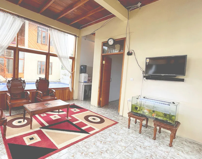 Others 4, Villa Cempaka Pangalengan 3 Share Pool Warm Water, Bandung