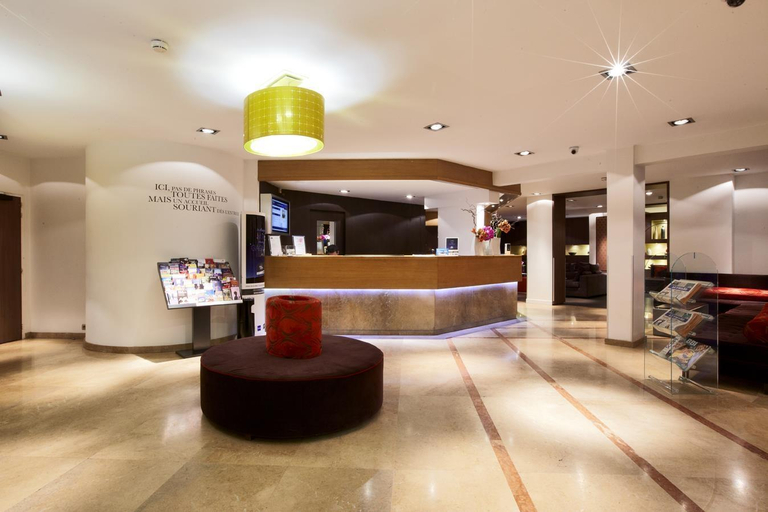 Public Area, Hotel Mercure Paris Boulogne Pont de Saint Cloud, Hauts-de-Seine