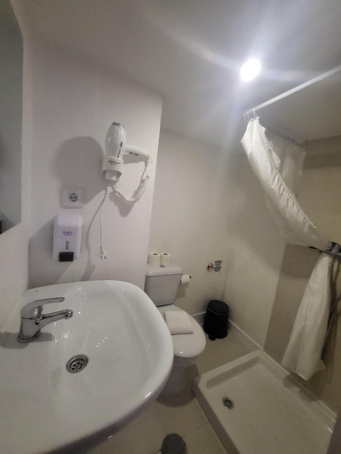 Bathroom 4, What Else Guest House, Ourém