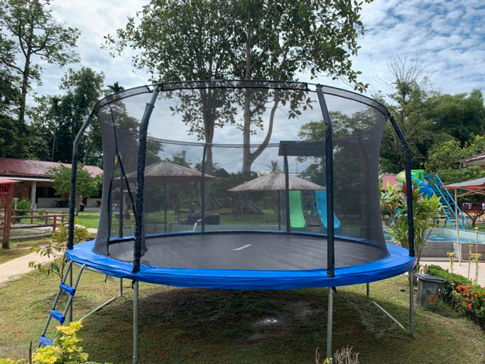 Others 2, Happy Paradise, Bentong
