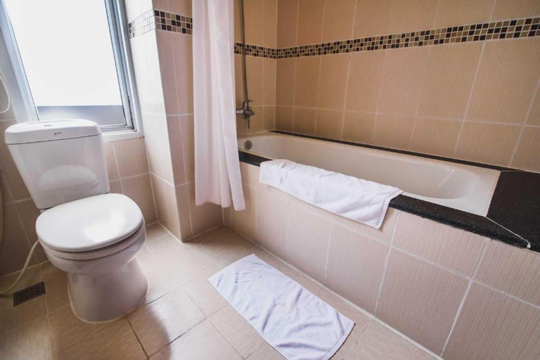 Bathroom 4