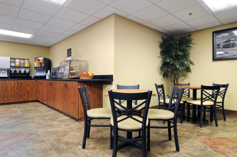 Food & Drinks 5, Quality Inn & Suites, Putnam