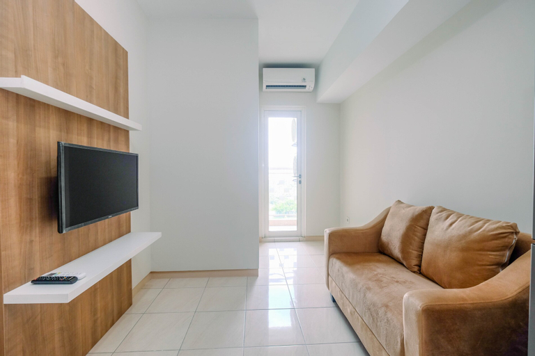 Comfortable 2BR Apartment at Springlake Summarecon Bekasi By Travelio, Bekasi