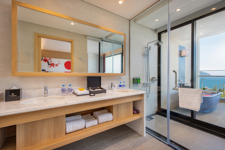 Bathroom 29