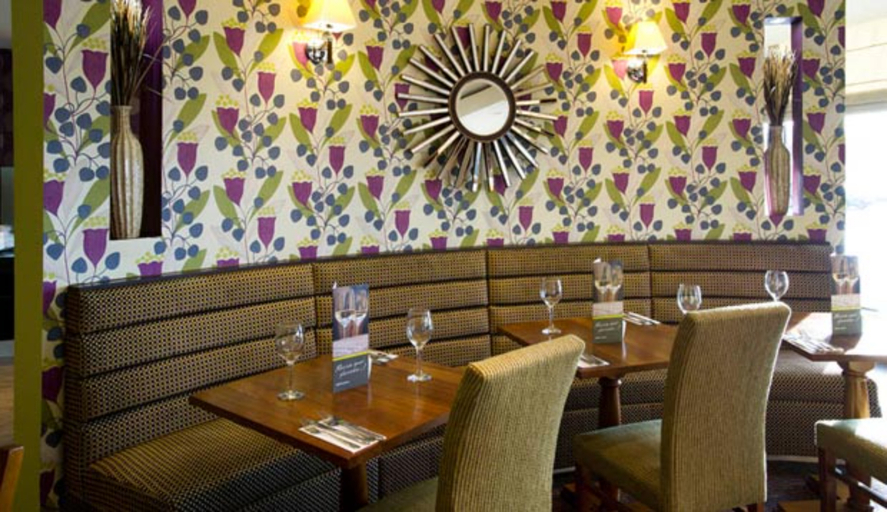 Food & Drinks 5, Premier Inn Ayr A77/Racecourse, South Ayrshire