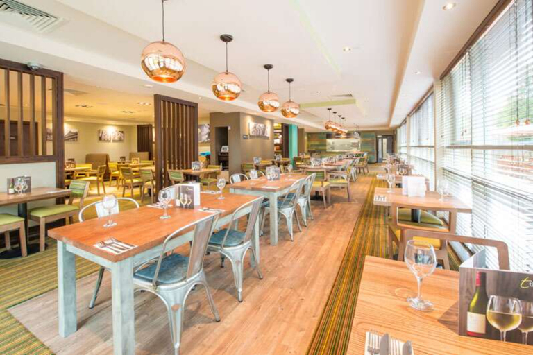 Food & Drinks 5, Premier Inn Banbury - M40 J11, Oxfordshire