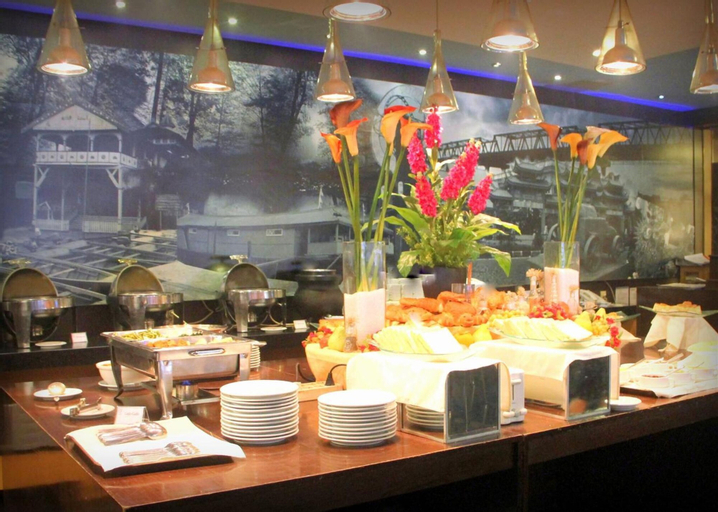 Food & Drinks 8