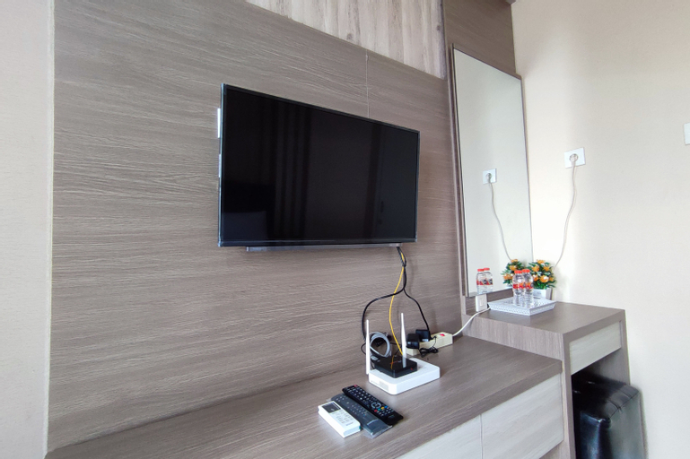 Exterior & Views 2, Comfortable and Modern 1BR without Living Room at Amartha View Apartment By Travelio, Semarang