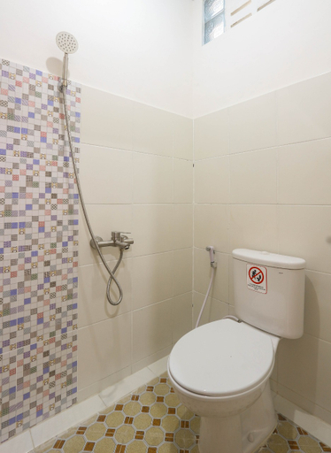 Bathroom 5, Happy Syariah Hotel, Sleman