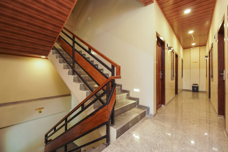 Public Area 3, Urbanview Hotel Cantee Halim Perdanakusuma by RedDoorz, East Jakarta