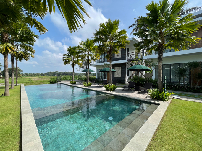 Swimming Pool 8