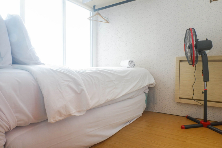 Bedroom 2, Cozy Stay 2BR Apartment at Gunawangsa Tidar By Travelio, Surabaya