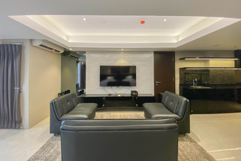 Others 2, Spacious Combined Studio Apartment at Warhol (W/R) Residence By Travelio, Semarang
