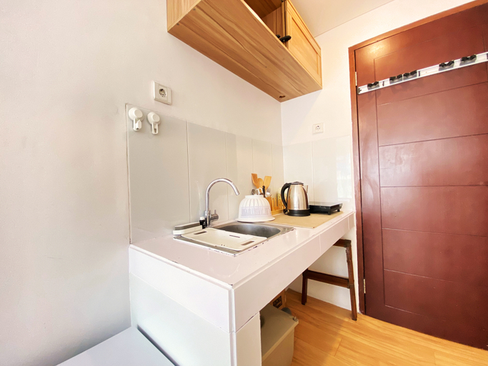 Others 2, Stunning Studio Room at Gateway Pasteur Apartment By Travelio, Bandung