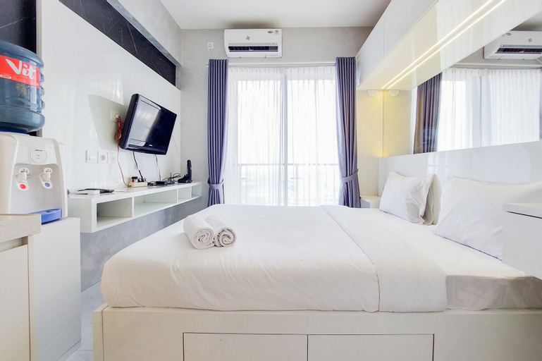 Bedroom 1, Simply and Restful Studio Apartment at Sky House BSD By Travelio, South Tangerang