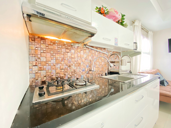 Others 4, Fancy Designed Studio at Gold Coast Apartment By Travelio, North Jakarta