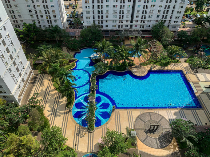 Sport & Beauty, Comfy and Strategic 2BR Green Palace Kalibata Apartment By Travelio, Jakarta Selatan