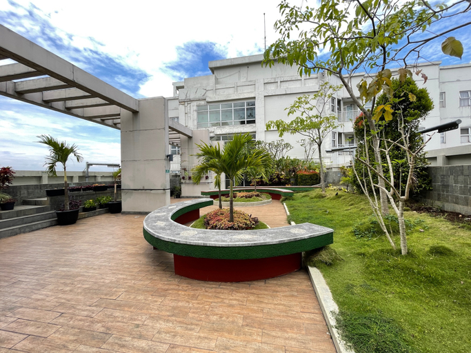 Exterior & Views 4, Fancy and Nice 2BR Apartment at Parahyangan Residence By Travelio, Bandung