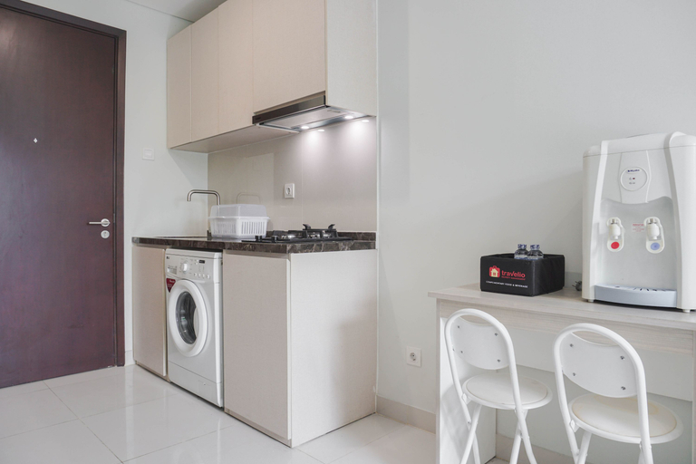 Others 4, New and Fresh Studio at Puri Mansion Apartment By Travelio, Jakarta Barat