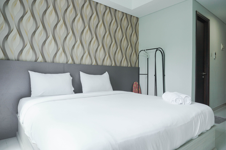 Bedroom 2, New and Fresh Studio at Puri Mansion Apartment By Travelio, Jakarta Barat