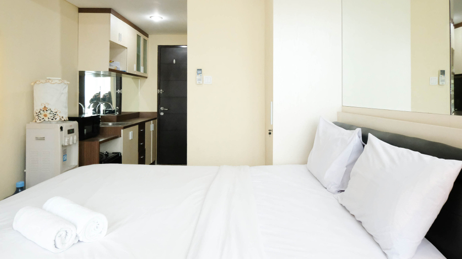 Bedroom 4, Modern Studio (No Kitchen) at Tamansari Papilio Apartment By Travelio, Surabaya