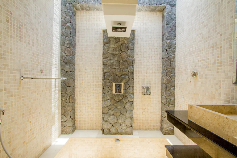 Bathroom 3, Villa Vishuddha: Amazing 2BR Villa in Seminyak, Badung