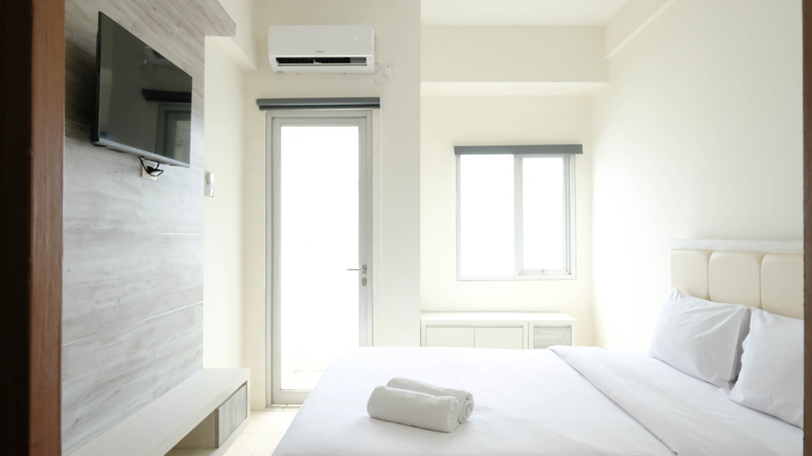Bedroom 3, Cozy Stay and Best 1BR at Pavilion Permata Apartment By Travelio, Surabaya