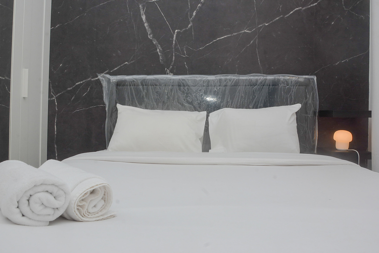 Bedroom 2, Comfort and Spacious 2BR Signature Park Grande Apartment By Travelio, East Jakarta