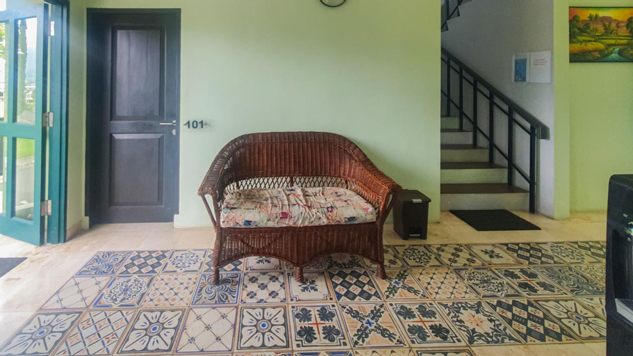 Public Area 3, Panorama İnn Residence Batu Mitra RedDoorz, Malang