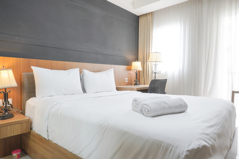 Minimalist and Comfort Stay Studio Room at Signature Park Grande Apartment By Travelio, East Jakarta