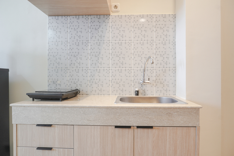 Others 3, Cozy Studio at 32th Floor Evenciio Margonda Apartment By Travelio, Depok