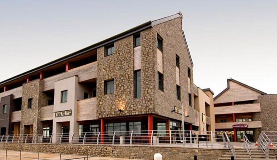 Exterior & Views 2, Premier Inn Caernarfon, Gwynedd