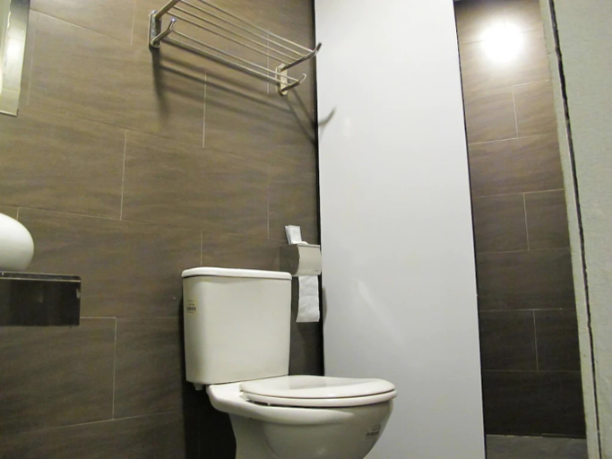 Bathroom 5, Classical Boutique Hotel, Puchong