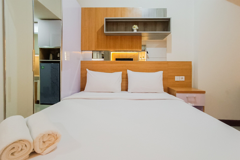 Bedroom 2, Comfort Studio Room at Vida View Makassar Apartment By Travelio, Makassar