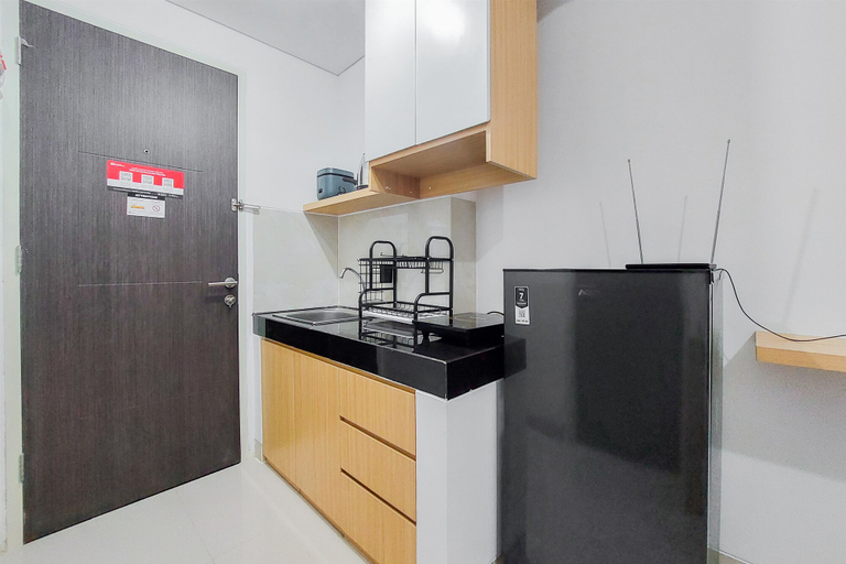 Others 4, Nice and Simply Look Studio Serpong Garden Apartment By Travelio, Tangerang