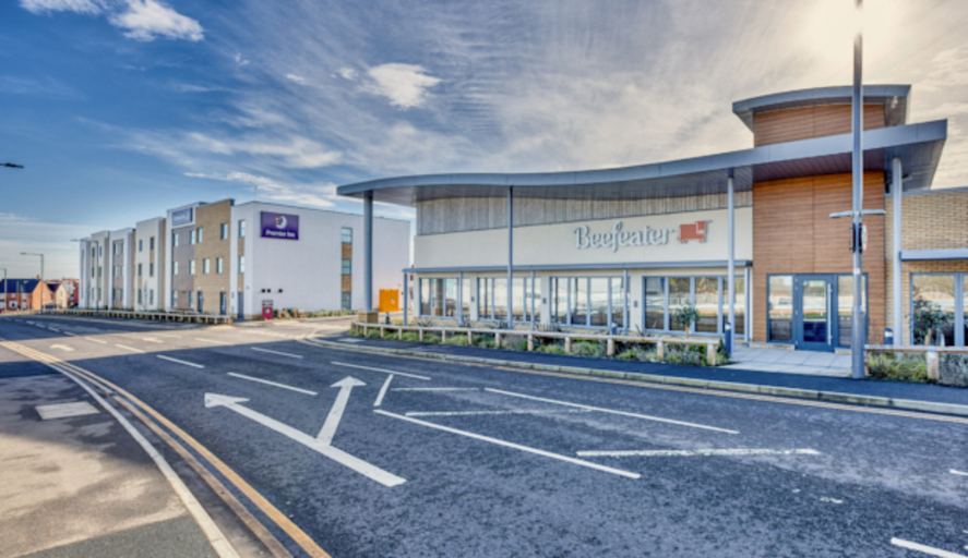 Exterior & Views 2, Premier Inn Buckingham, Buckinghamshire