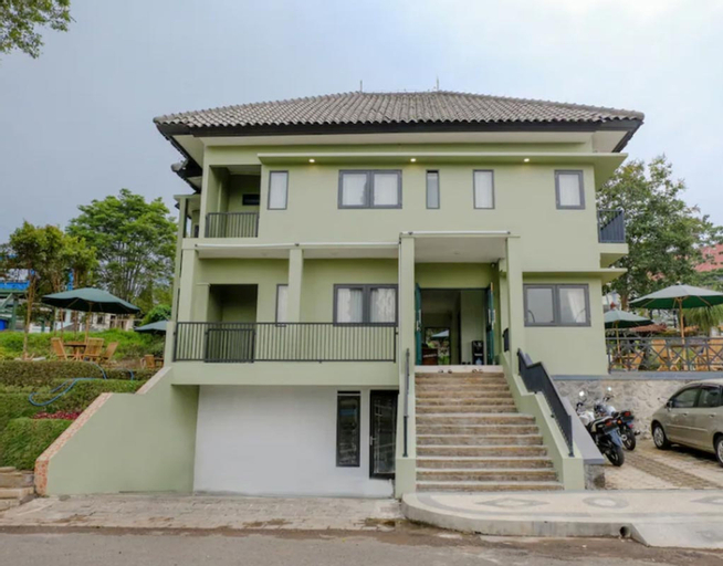 Exterior & Views 2, Panorama İnn Residence Batu Mitra RedDoorz, Malang
