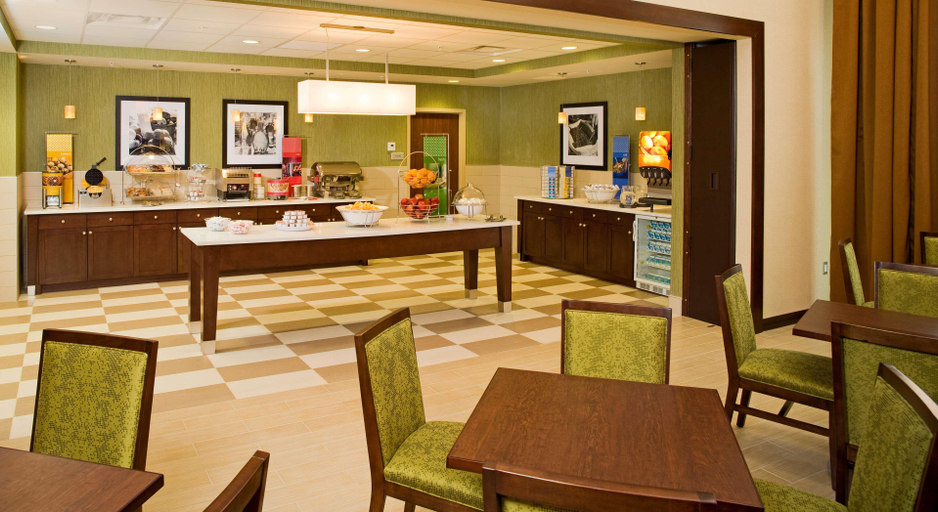 Food & Drinks 5, Hampton Inn & Suites Pittsburgh/Waterfront-West Ho, Allegheny