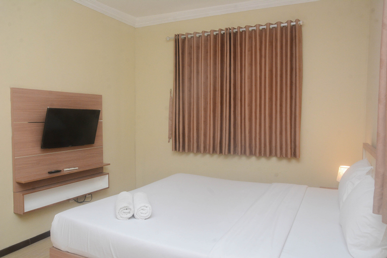 Bedroom 2, Comfort and Elegant 2BR at Grand Palace Kemayoran Apartment By Travelio, Central Jakarta