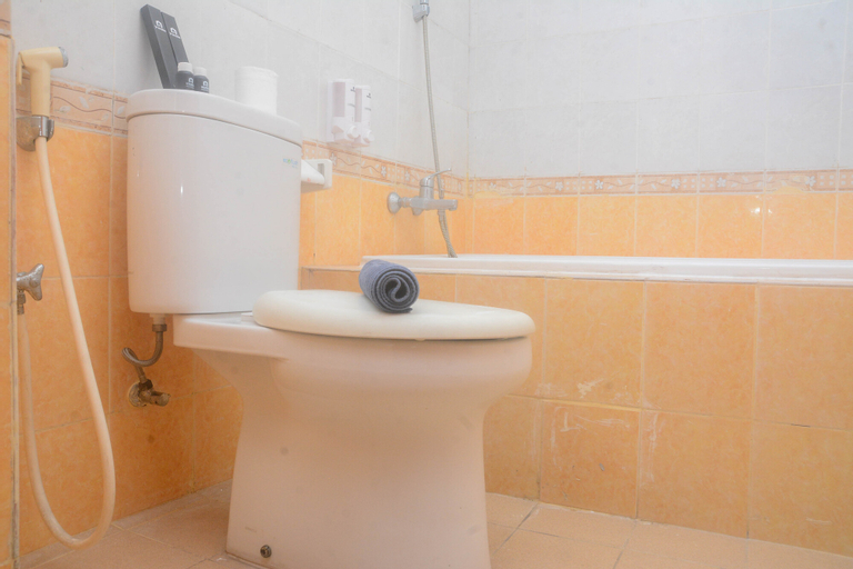 Bedroom 3, Comfort and Elegant 2BR at Grand Palace Kemayoran Apartment By Travelio, Central Jakarta
