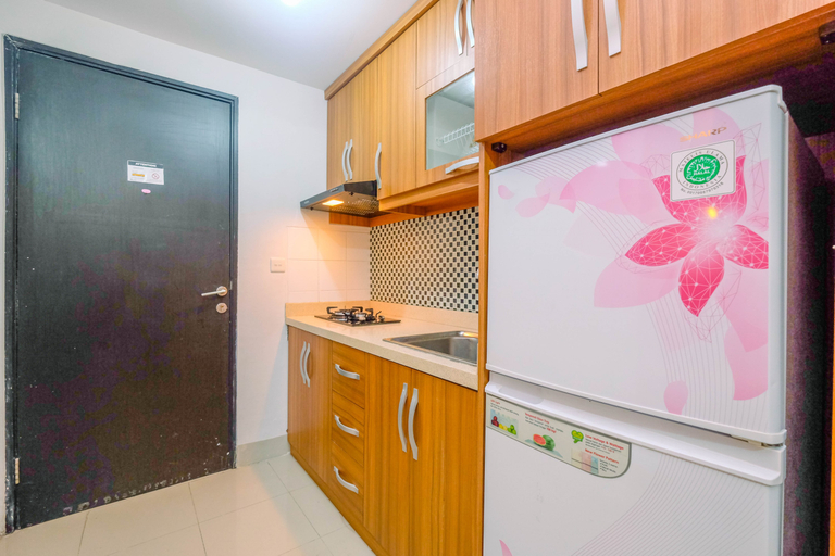 Others 4, Spacious and Strategic Studio Park View Condominium Apartment By Travelio, Depok
