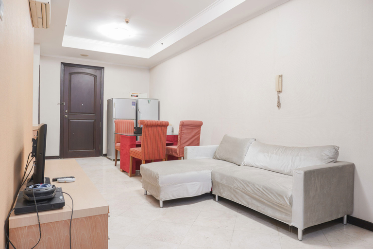 Exterior & Views 2, Elegant and Comfy 1BR Apartment at Bellagio Residence By Travelio, South Jakarta