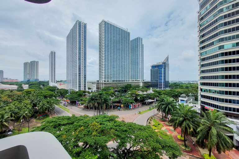 Exterior & Views 5, Comfy and Modern Look 3BR at Kondominium Golf Karawaci Apartment By Travelio, Tangerang