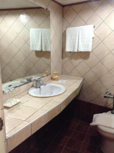 Bathroom 3, Crown Regency Residences Davao, Davao City